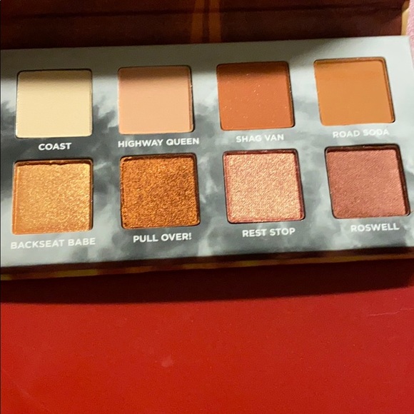 Makeup - Picture 3 of 3